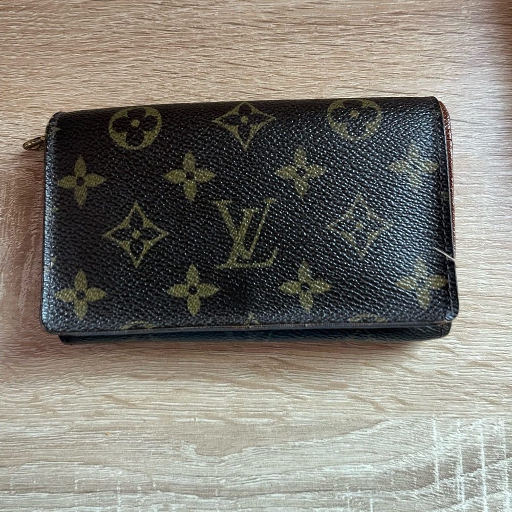 Authentic Louis Vuitton Monogram Tresor Wallet